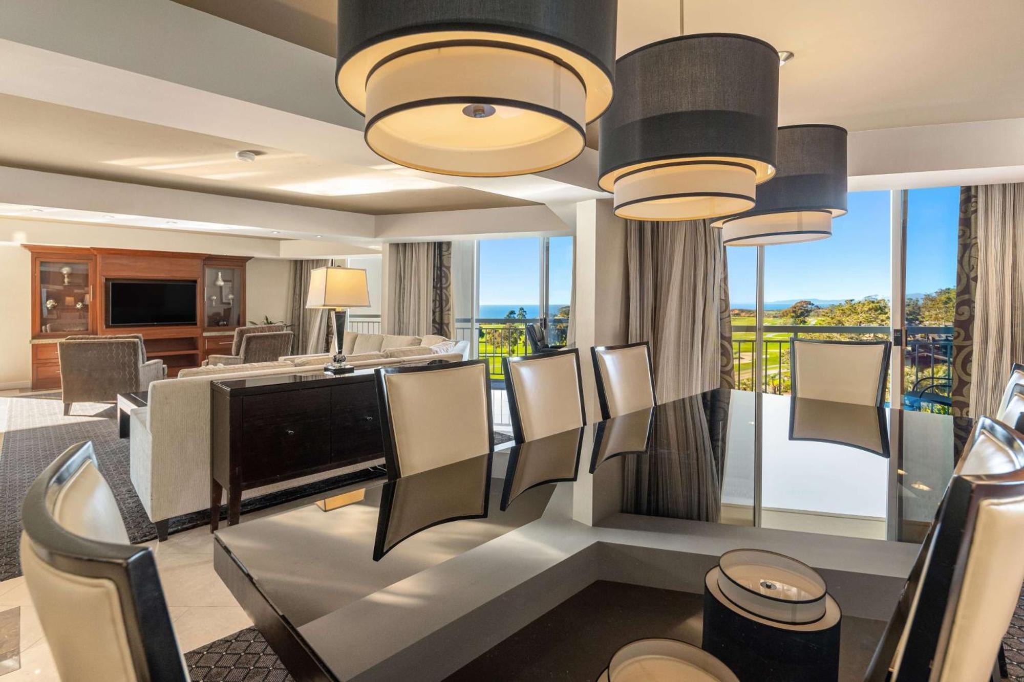 Hilton La Jolla Torrey Pines Resort 4*